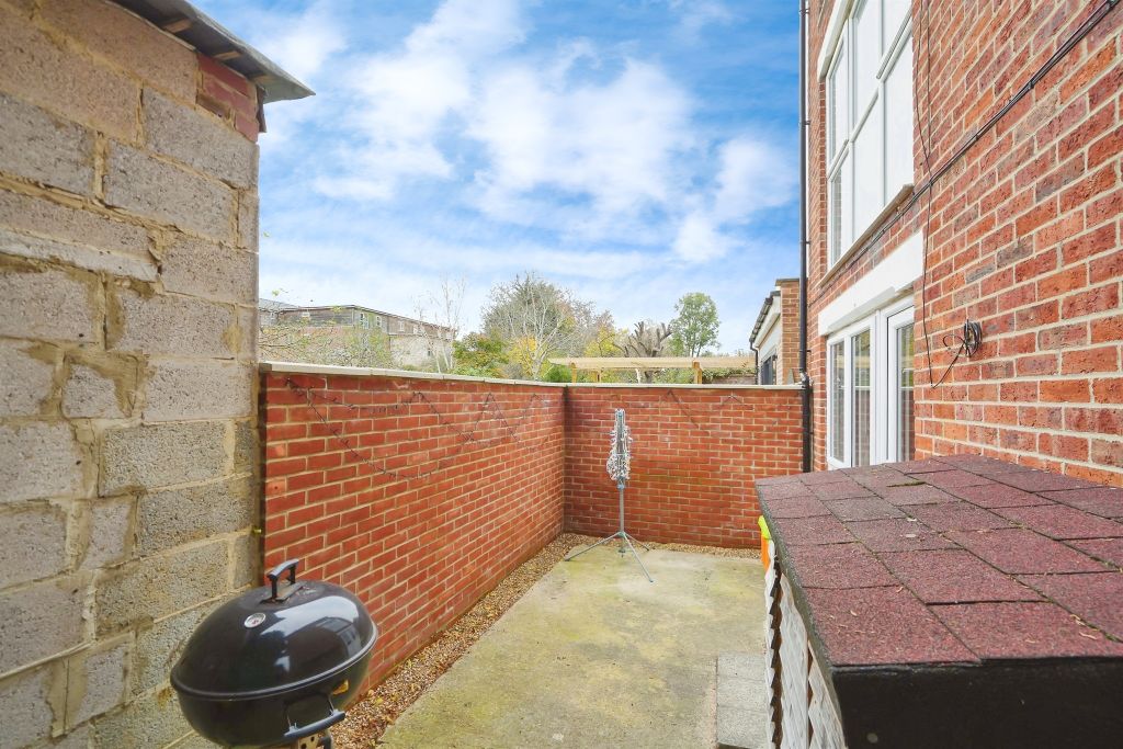 Property photo 2 of 12