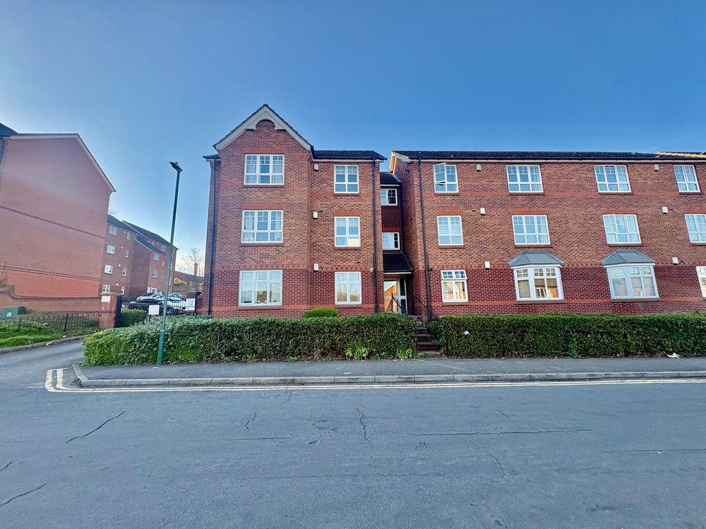 Property photo 1 of 11