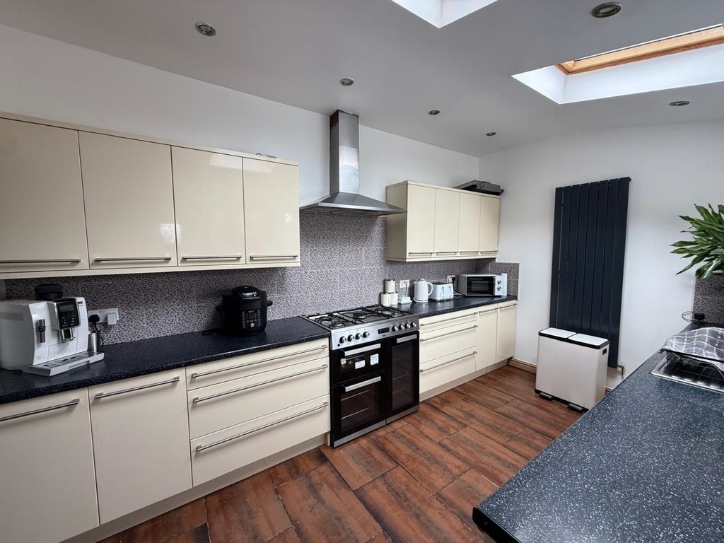 Property photo 3 of 21 Whatsapp Image 2026-03-27 At 10.03.46