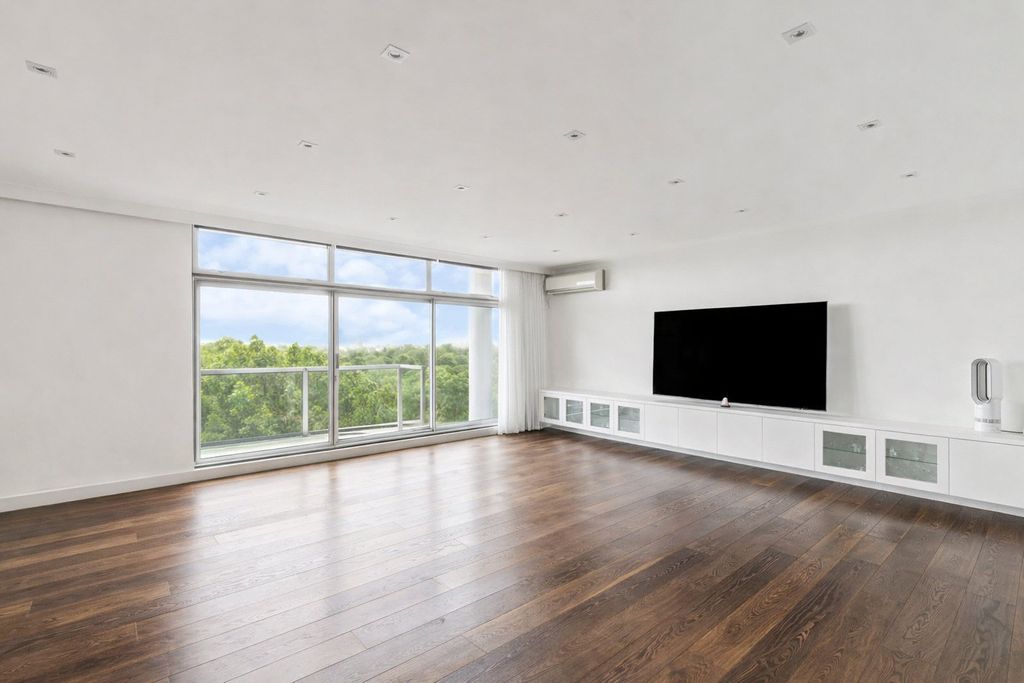 Property photo 3 of 15 Reception Room