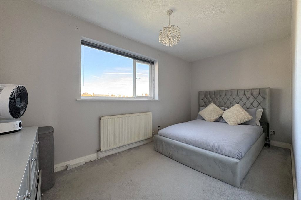 Property photo 3 of 10 Picture No. 01