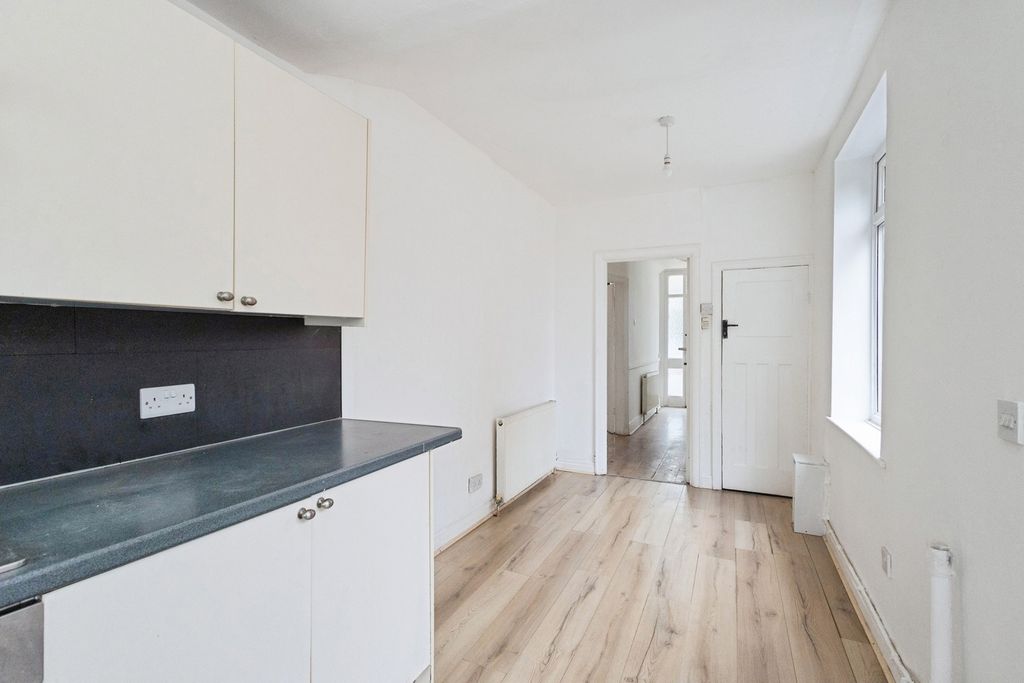 Property photo 3 of 19 Pbox-Img.Jpg
