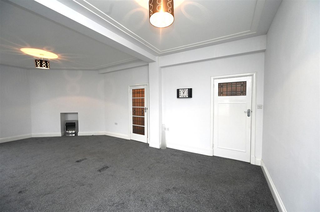 Property photo 3 of 16 Lounge 2.Jpg