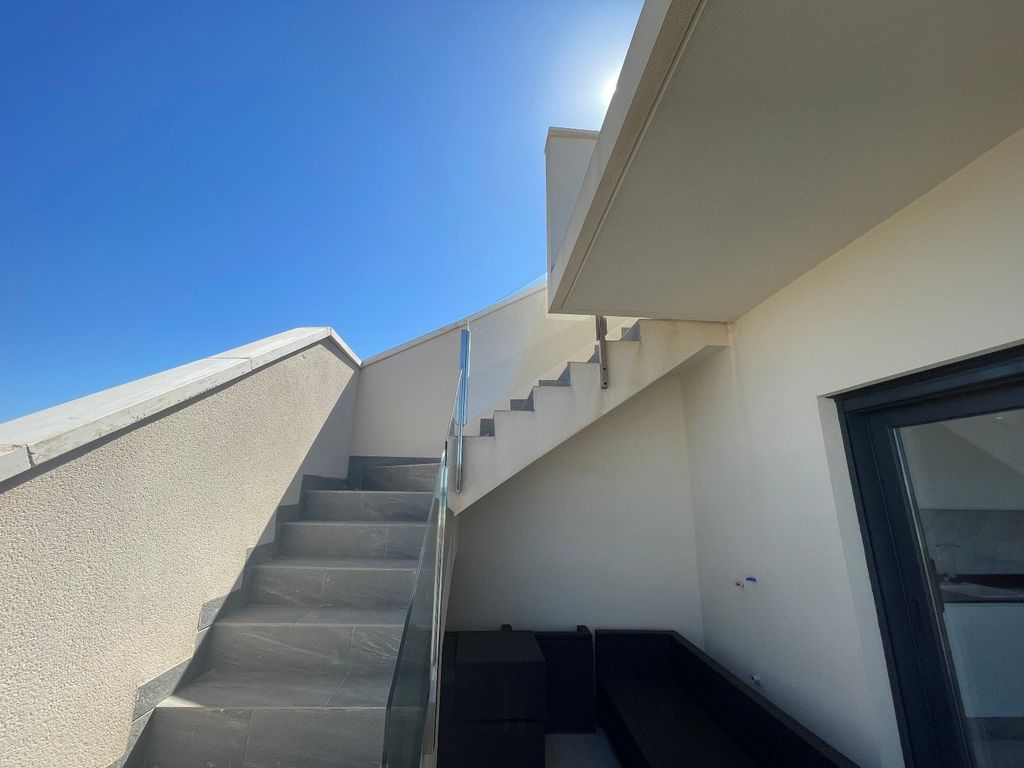 Property photo 3 of 50