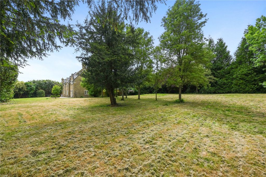 Property photo 2 of 36 Picture No. 30