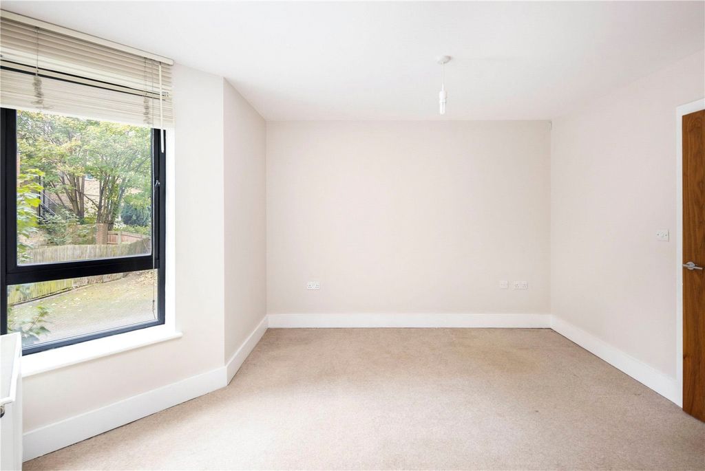 Property photo 3 of 7 Picture No. 06