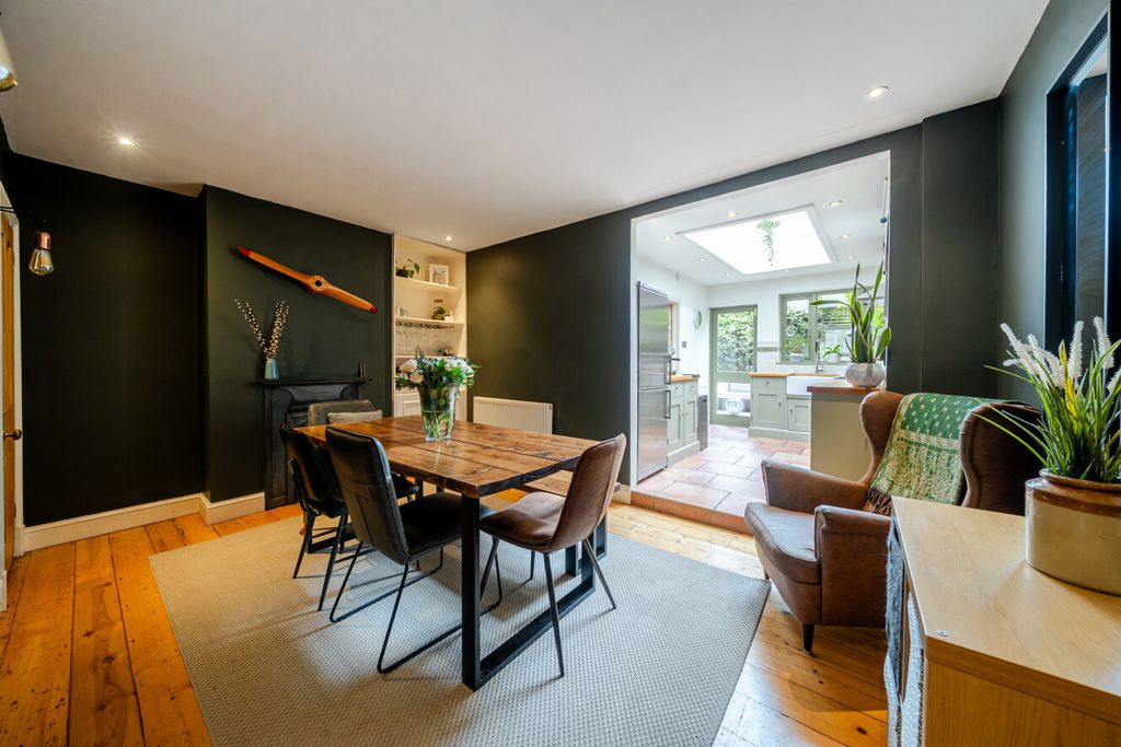 Property photo 3 of 20 1521826-2-6Aa81A3...