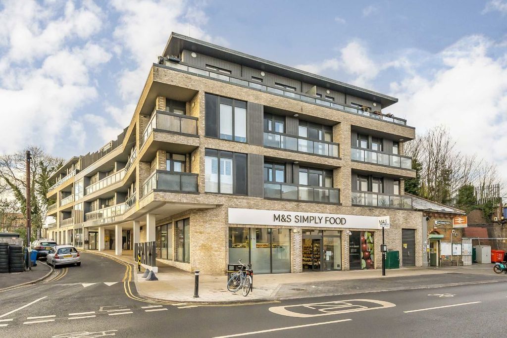 Property photo 2 of 10