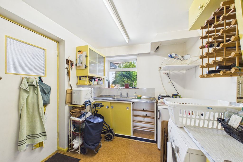 Property photo 3 of 13 Picture No. 27