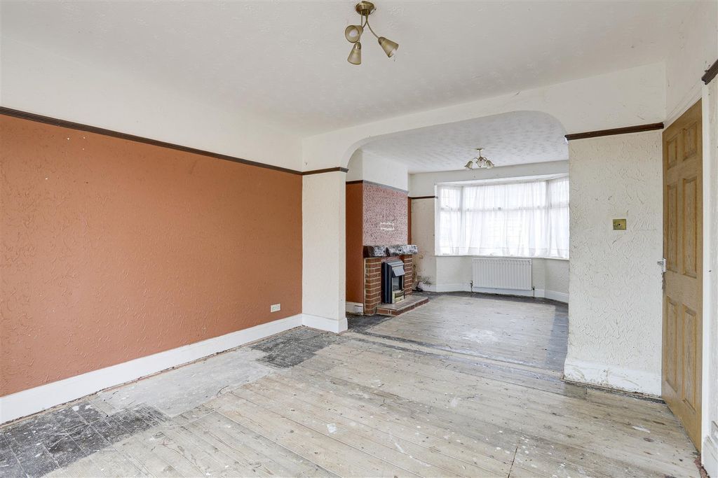 Property photo 2 of 8 59.Jpg