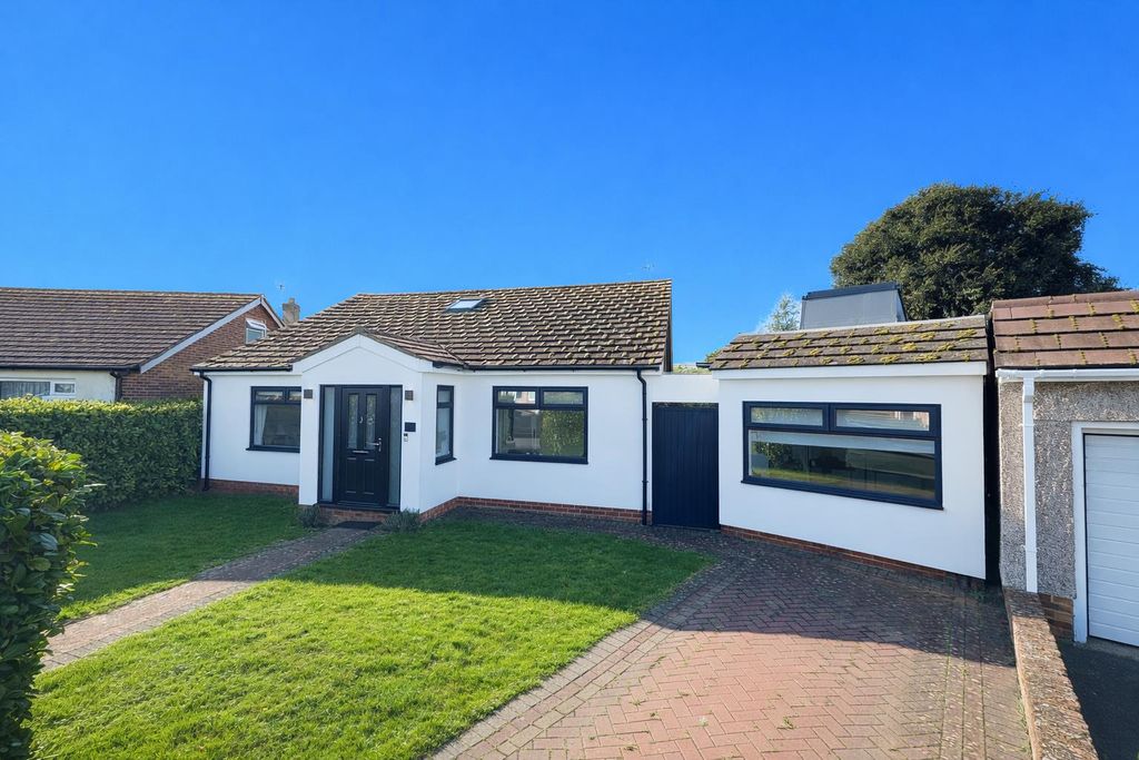 Property photo 1 of 17 Front