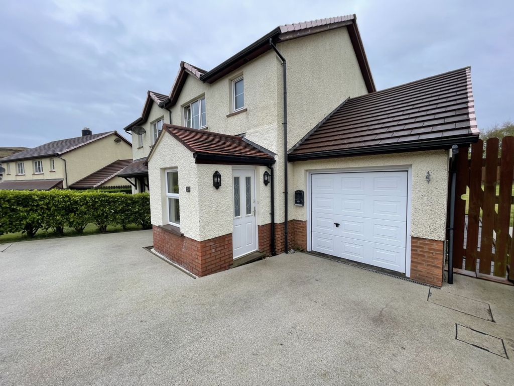 Property photo 2 of 22