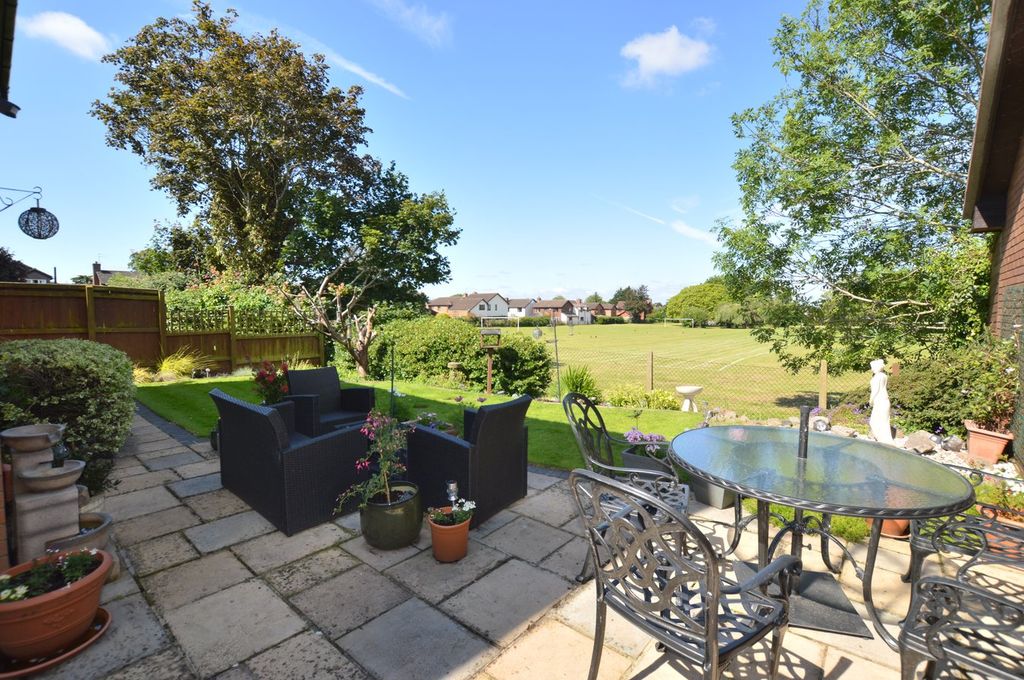 Property photo 2 of 18