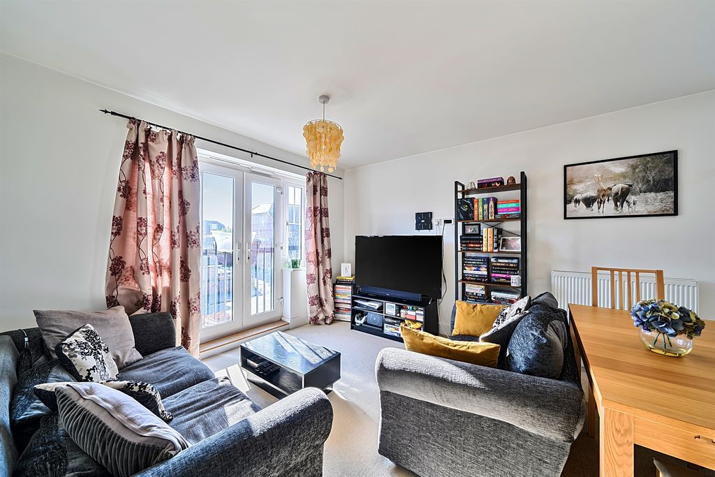Additional image 4 of 2 bed flat for saleFoxglove Drive, Maidenhead SL6