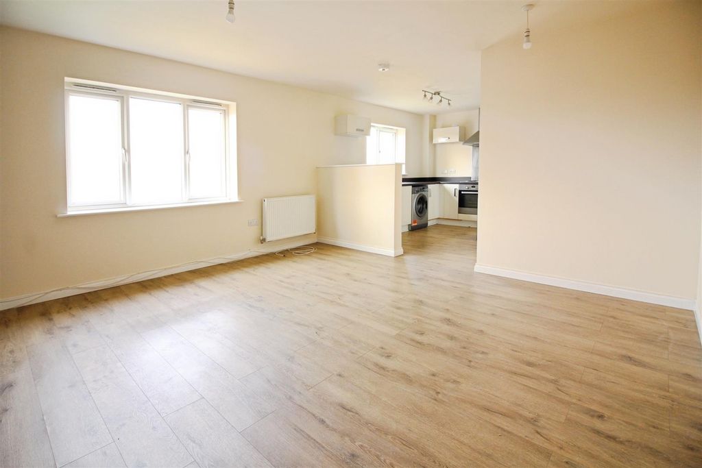 Property photo 3 of 10 Living Room