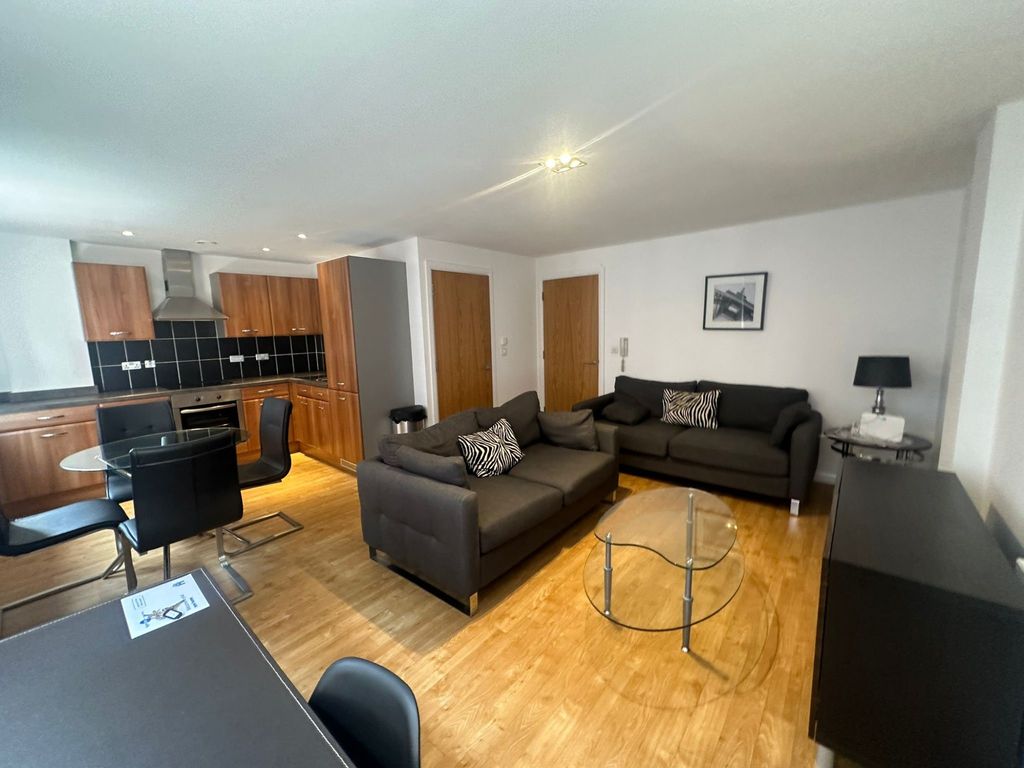 Property photo 2 of 11