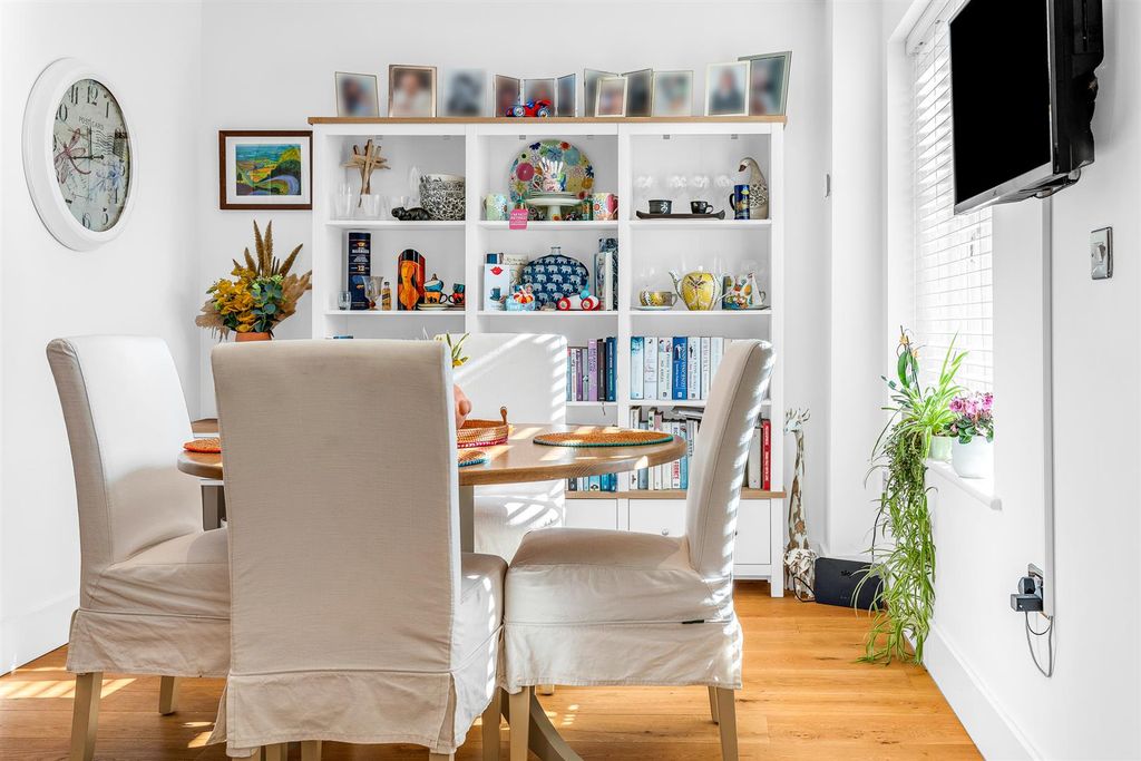 Additional image 17 of 3 bed terraced house for saleHarrison Lane, Balls Park, Hertford SG13