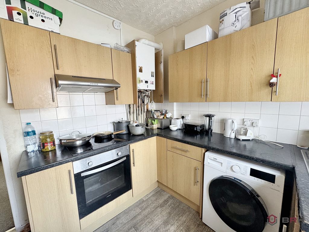Property photo 2 of 13