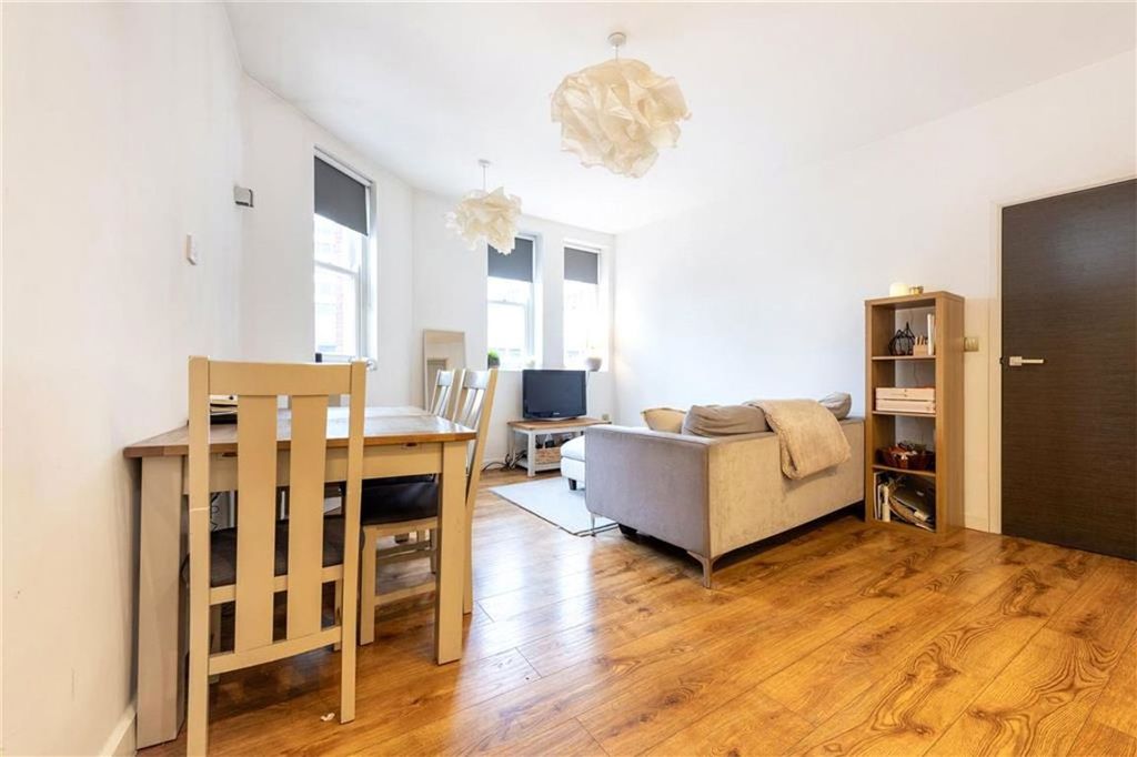 Property photo 2 of 8