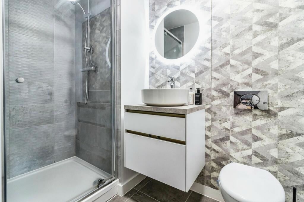 Property photo 3 of 7 Adlphiwrhf938374Whatsapp Image 2025-03-18 At 13.53.35 (1).Jpg