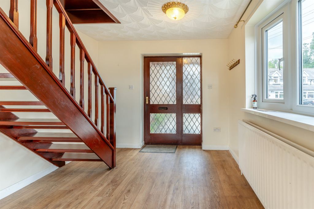 Property photo 3 of 39