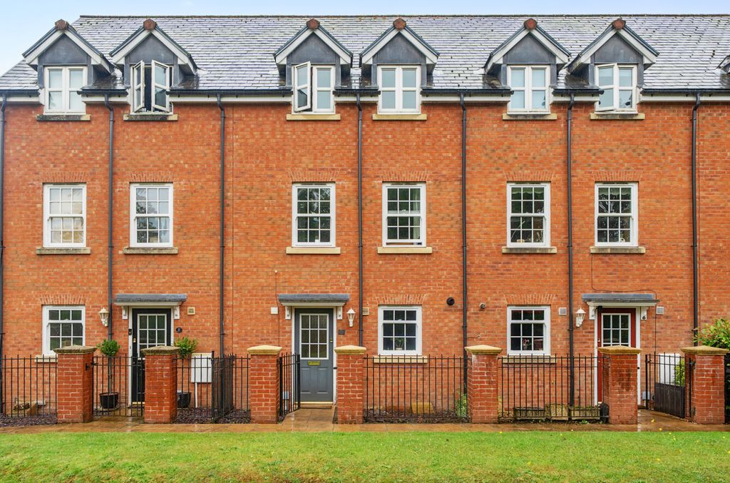 Property photo 1 of 23 Seddons, Tiverton