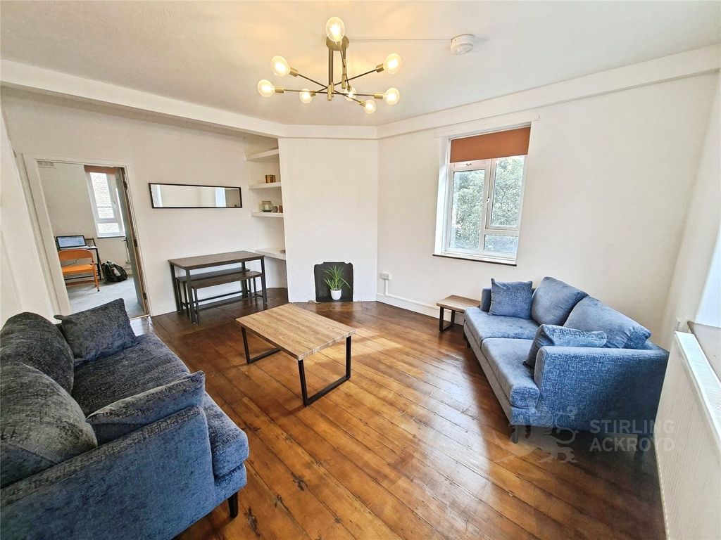 Property photo 1 of 11 Reception Room
