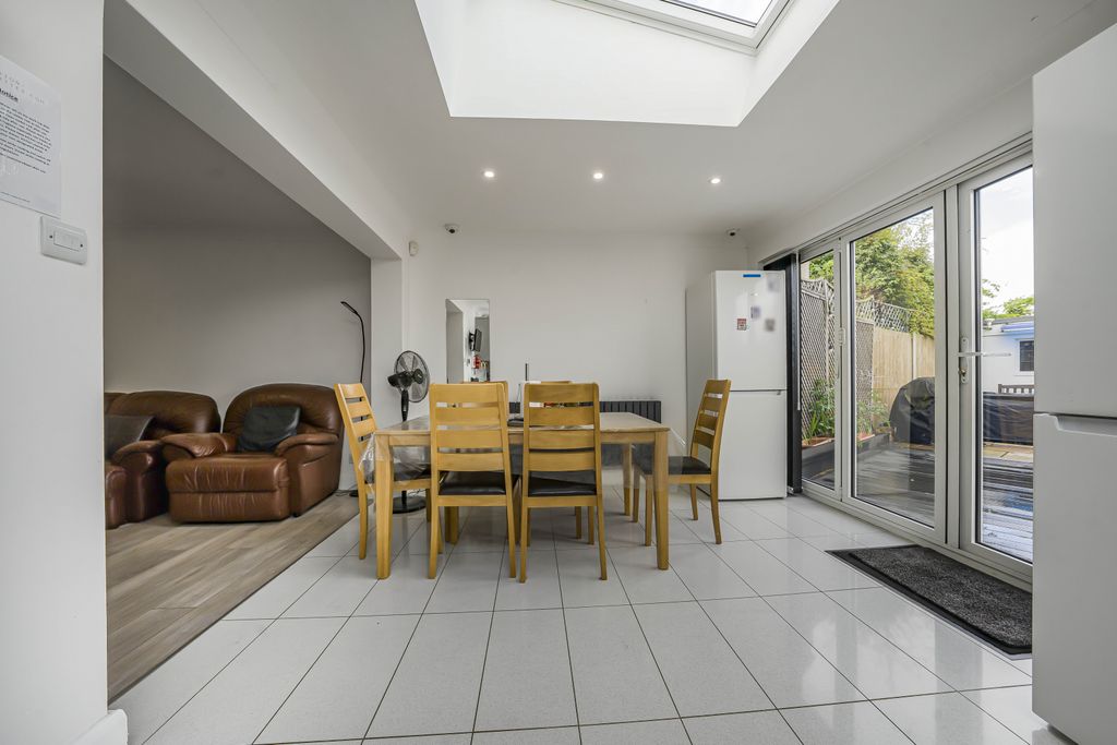 Property photo 3 of 15 Gallery