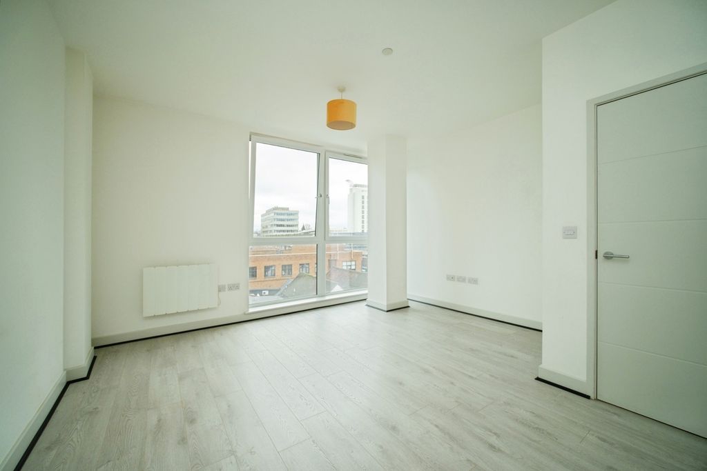 Property photo 2 of 15 Pbox-Img.Jpg