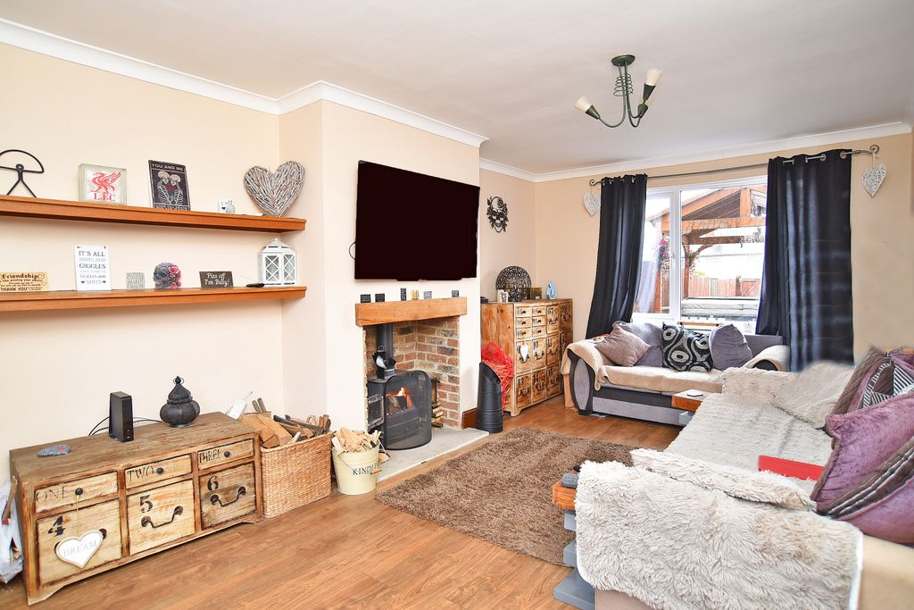 Property photo 2 of 17