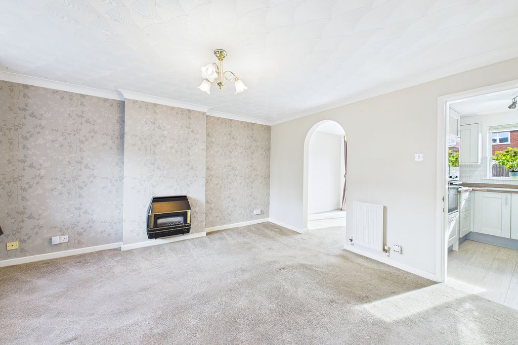 Property photo 2 of 10 Living Room