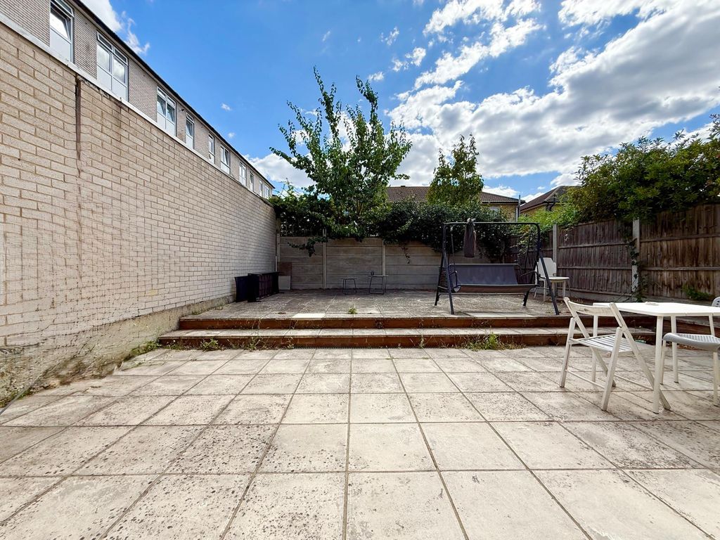 Property photo 3 of 9