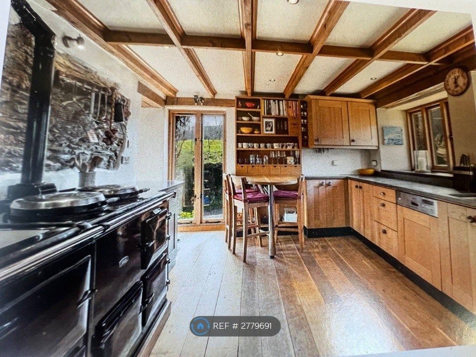 Property photo 2 of 35