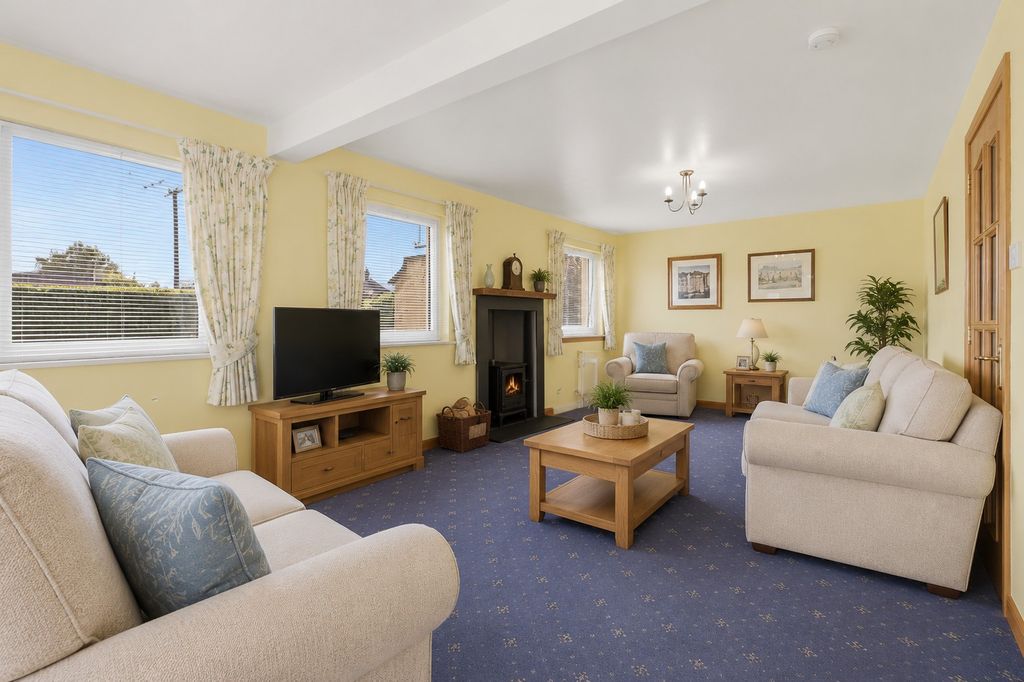Property photo 3 of 49