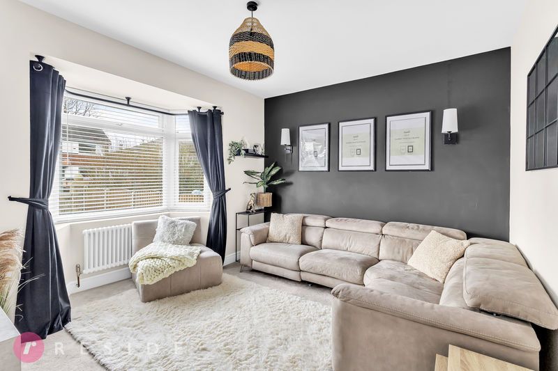 Property photo 3 of 23 Lounge