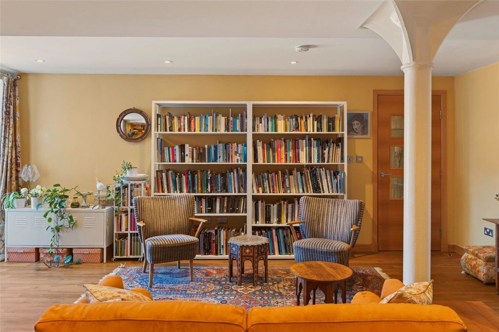 Property photo 1 of 16 Water Street