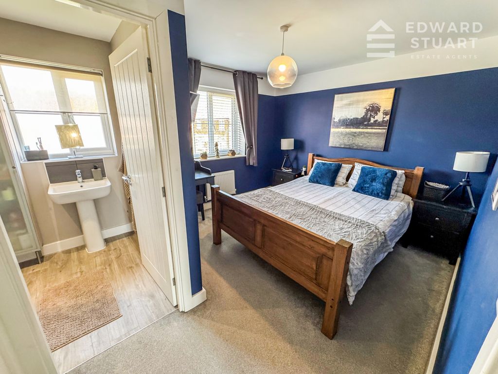 Property photo 3 of 17 Gallery