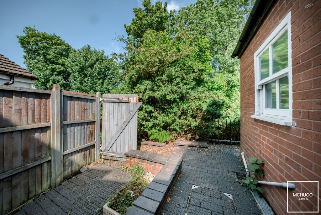 Property photo 2 of 15 Xh2A5955-Hdr(3)