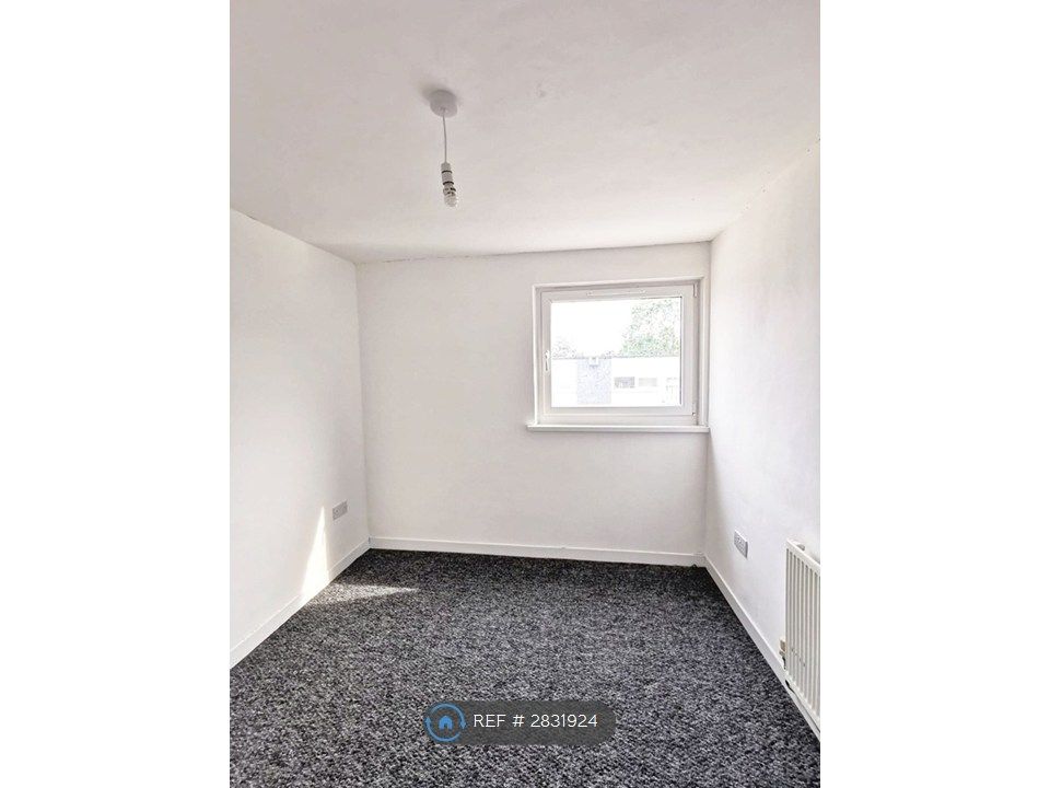 Additional image 14 of 3 bed semi-detached house to rentAmroth Walk, St. Dials, Cwmbran NP44