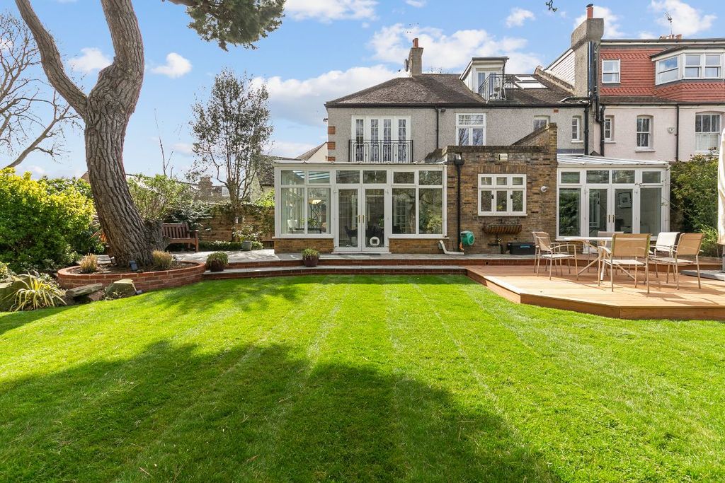 Property photo 3 of 24