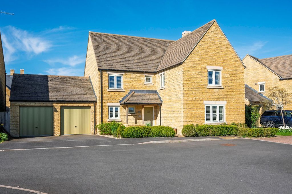 Property photo 1 of 27 Front