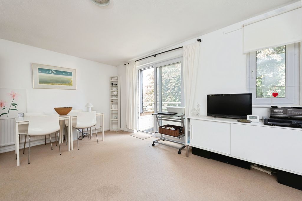 Property photo 3 of 15 Gallery