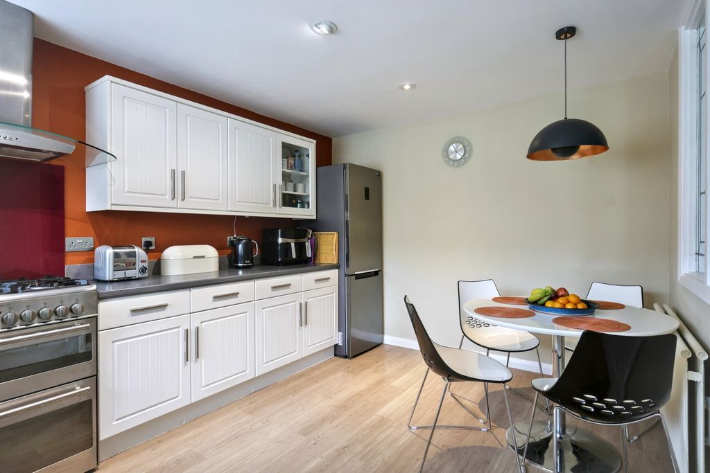 Property photo 3 of 18 Img_5503