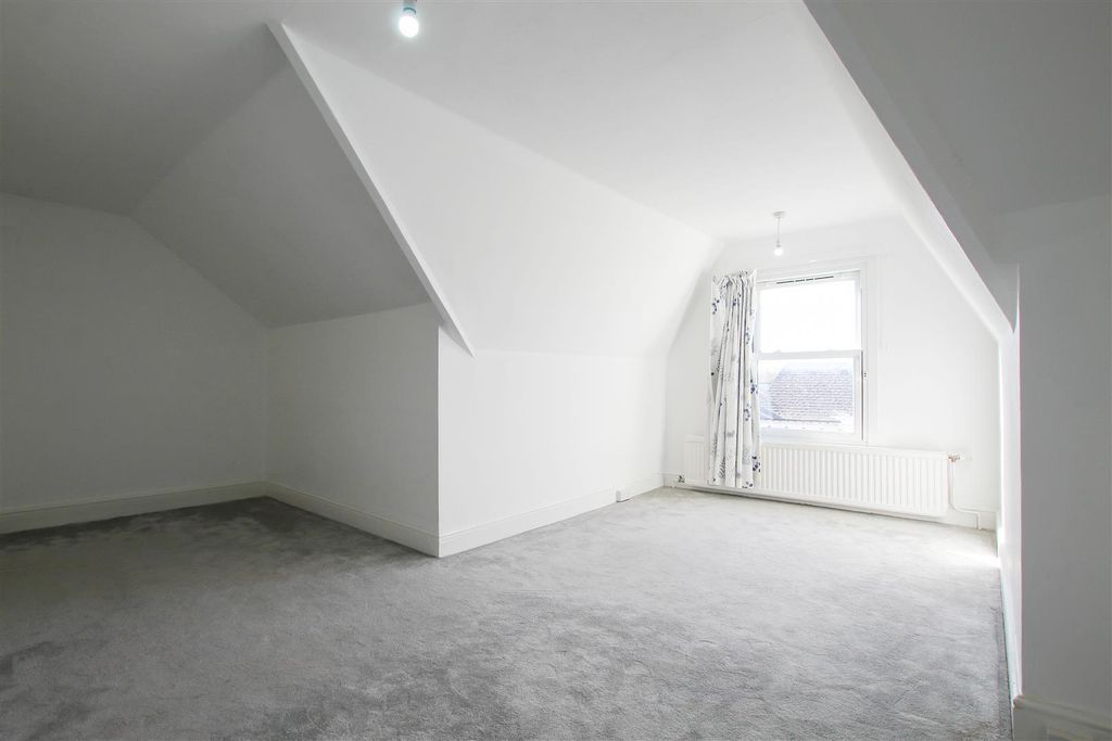 Additional image 18 of 6 bed town house to rentTenison Road, Cambridge CB1