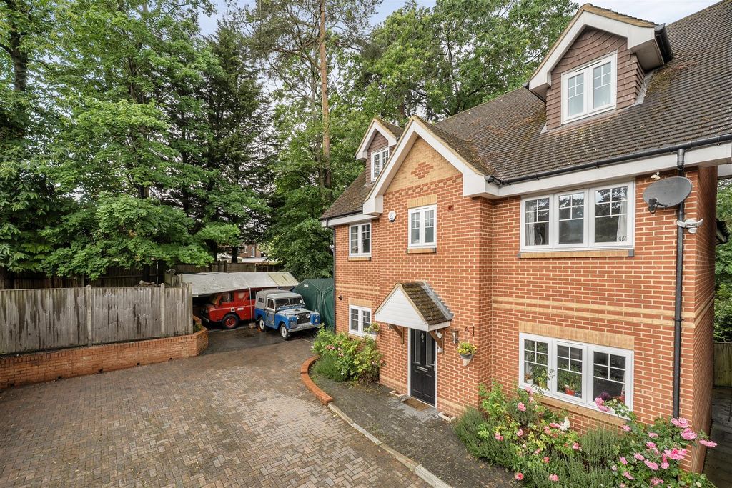 Property photo 1 of 23