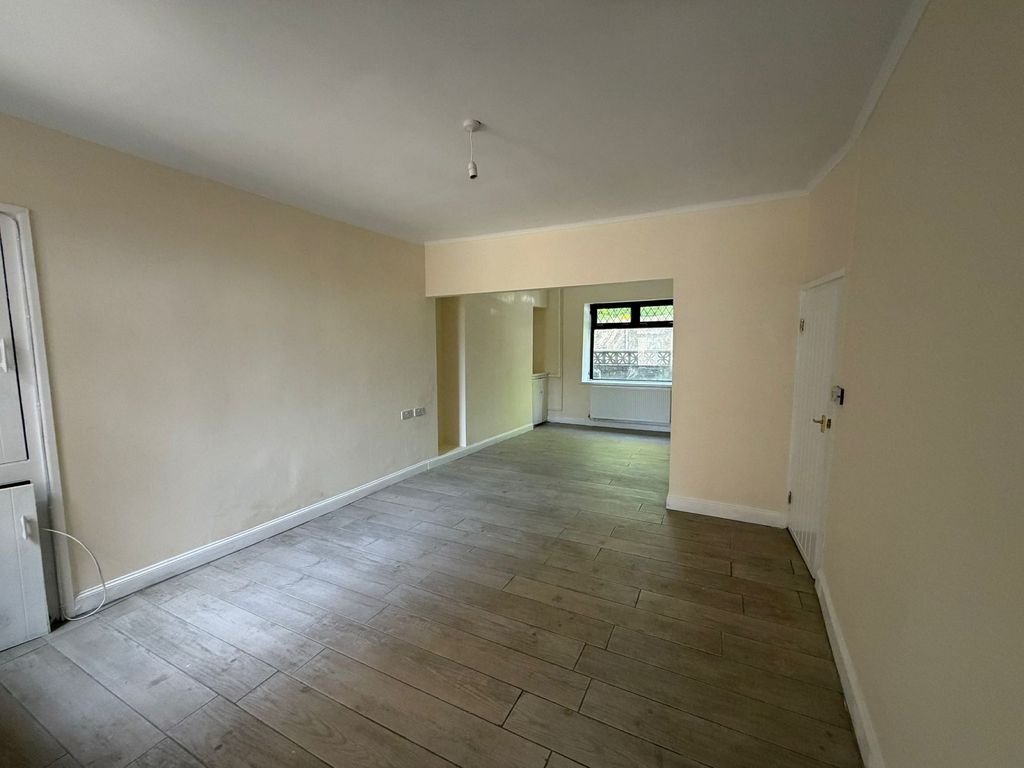 Property photo 3 of 12 Not Specified