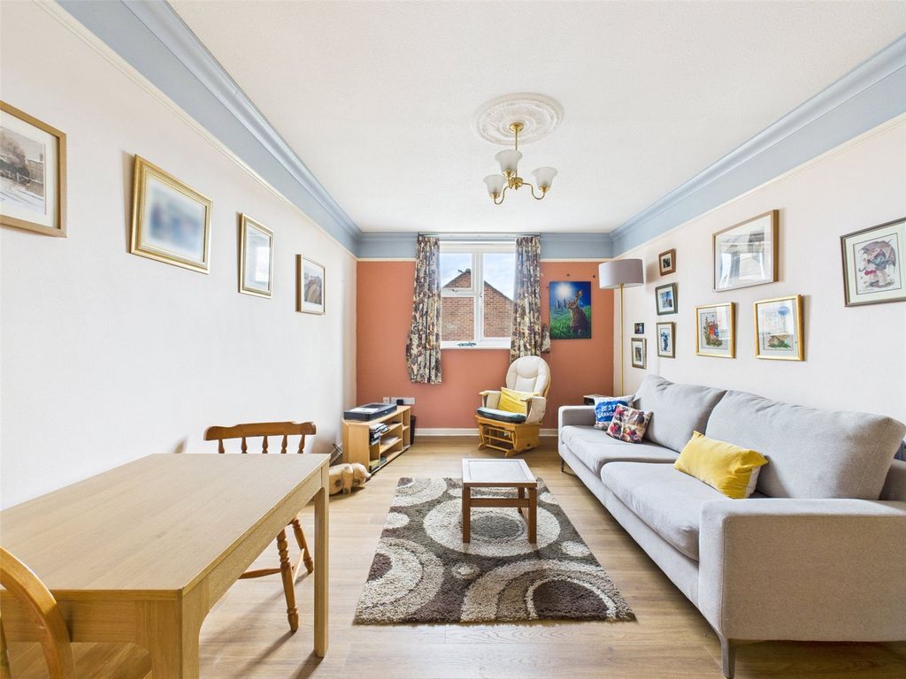 Property photo 2 of 11 Picture No. 03