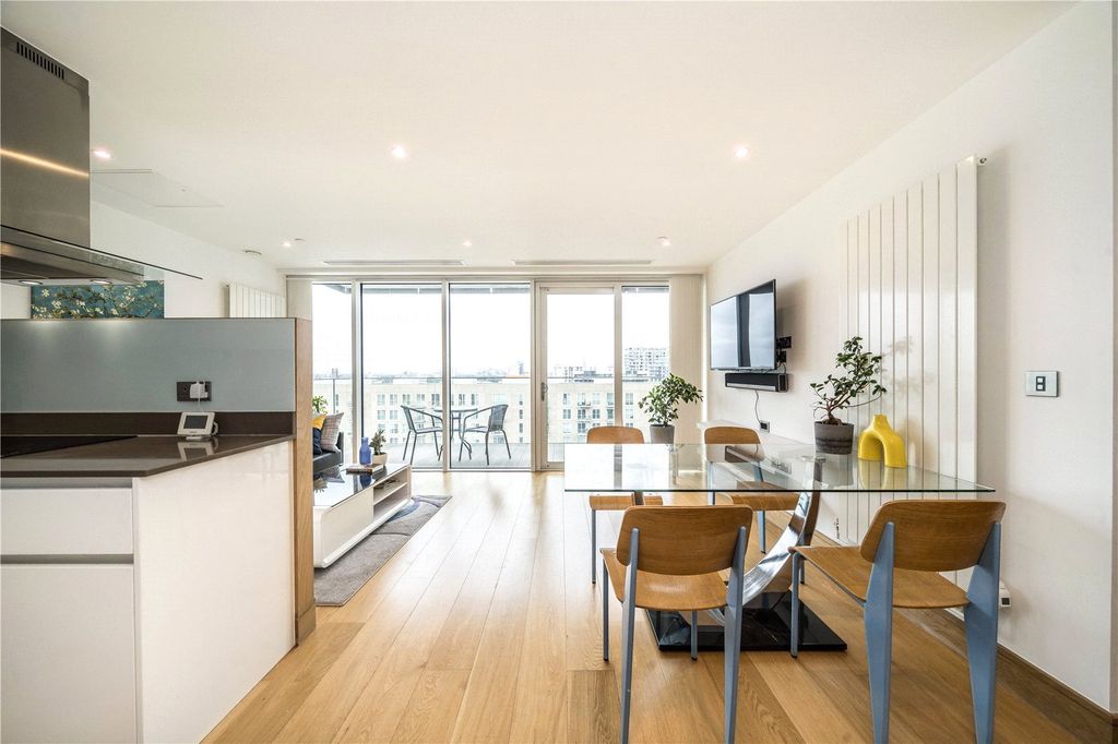 Property photo 3 of 17 Picture No. 28