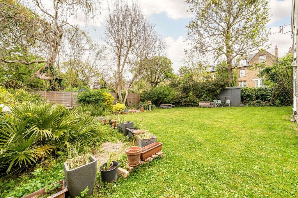 Property photo 2 of 5