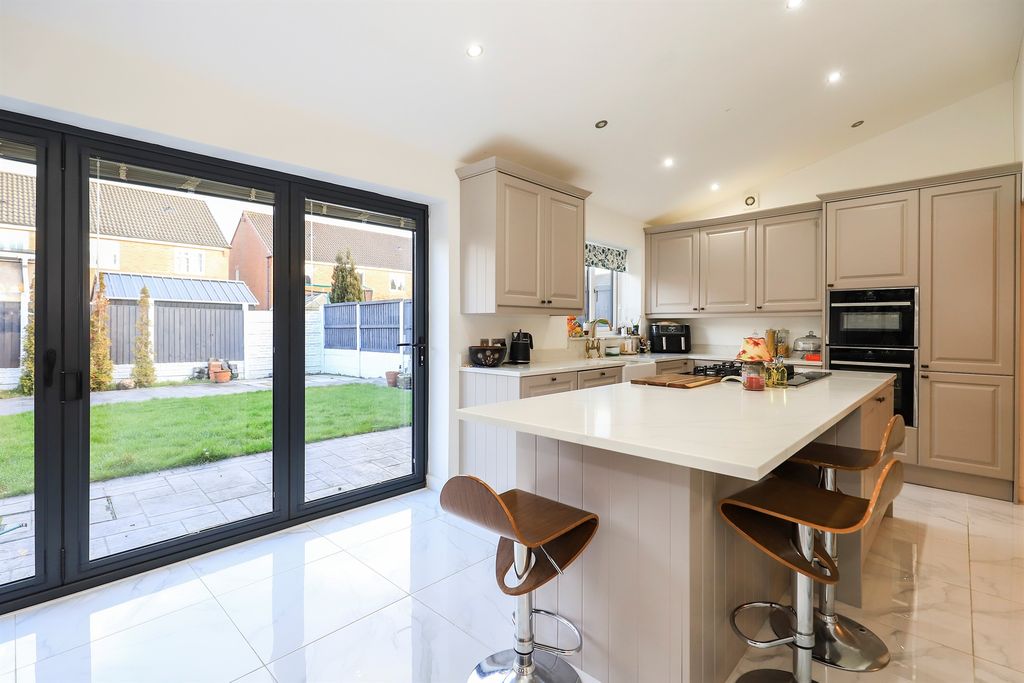 Property photo 1 of 26